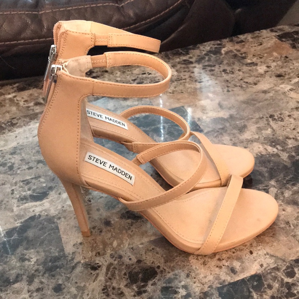 Steve Madden pumps - Picture 2 of 3